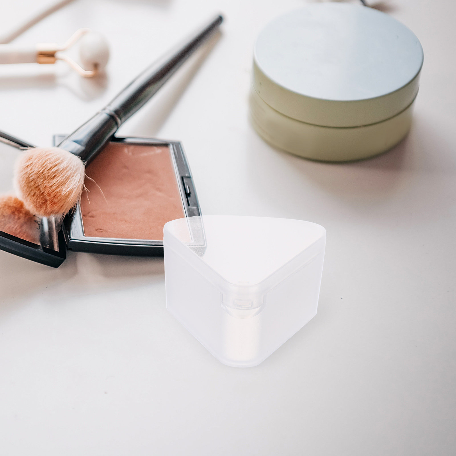 Beauty And Makeup - 6Pcs Triangle Powder Puff Case Space
